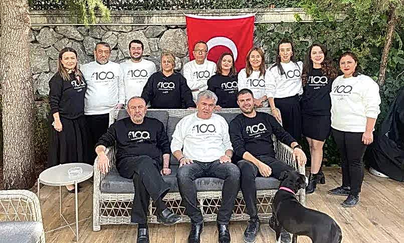 Yüzüncü Yıl Çoşkusu Ve Atamızın Özlemi